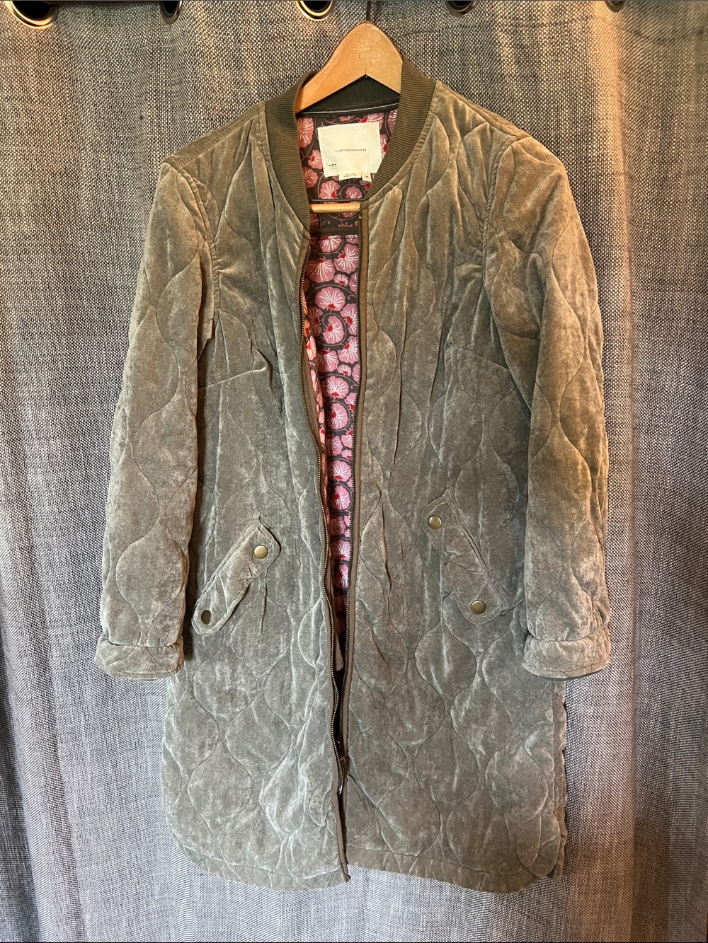 Anthropologie quilted velvety jacket